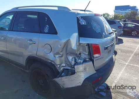 2011 Kia Sorento Lx z USA, uszkodzony, nr VIN 5XYKT3A18BG144739